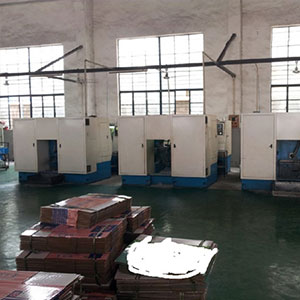 YOUYI 精加工车间